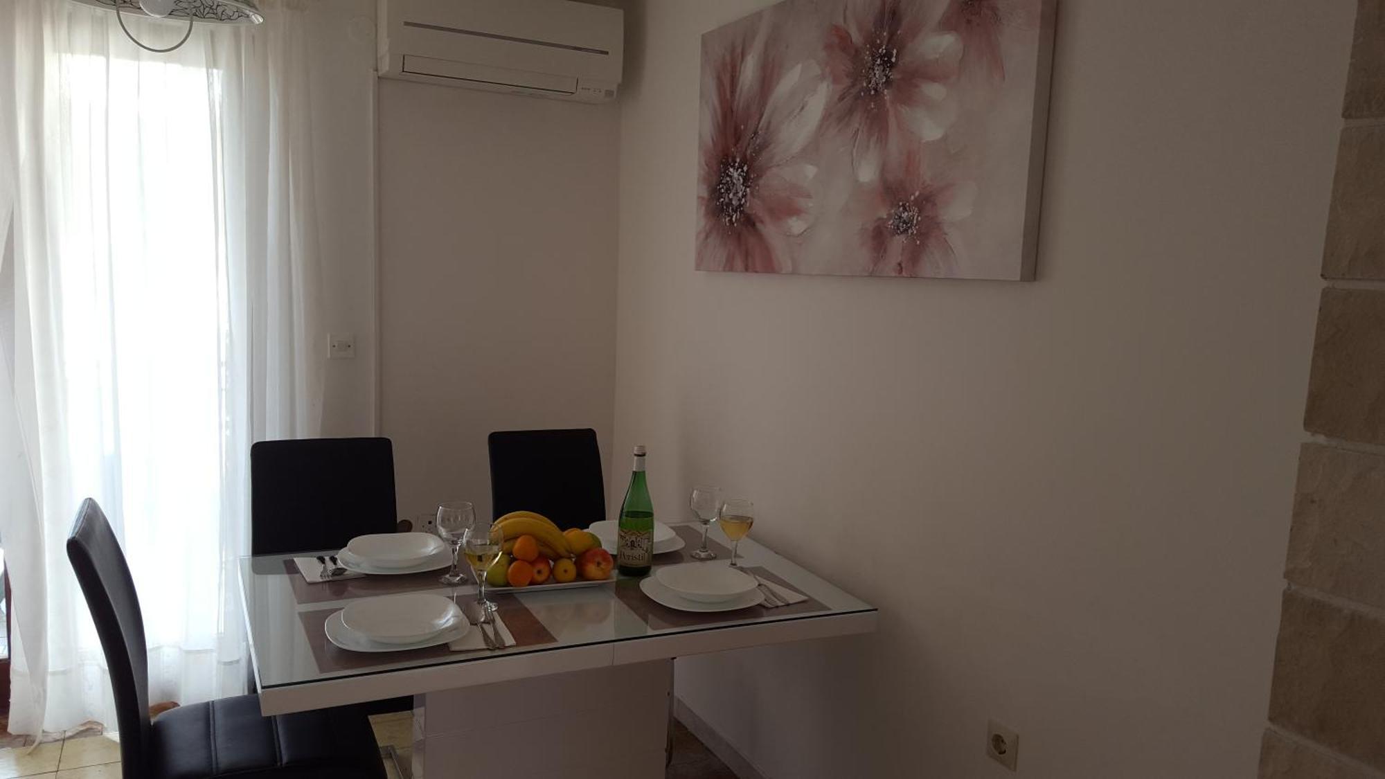 Apartmani I & J Seric Сегет-Враниця Екстер'єр фото